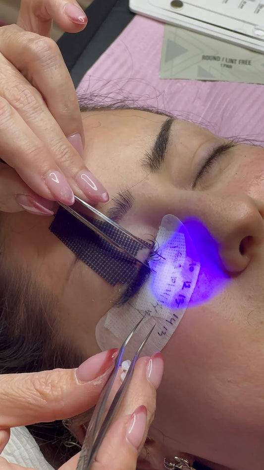 LED Lash Extension Application